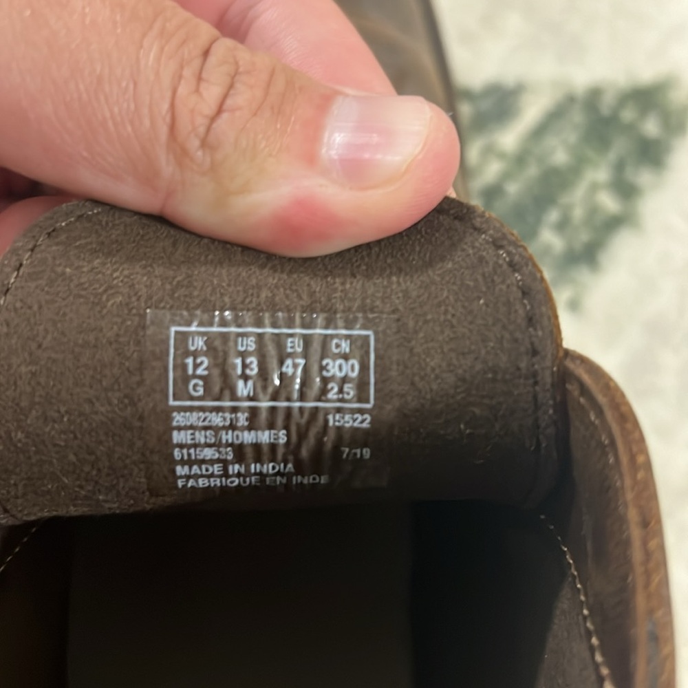 Clark’s Leather Dress Shoes - Picture 2 of 3
